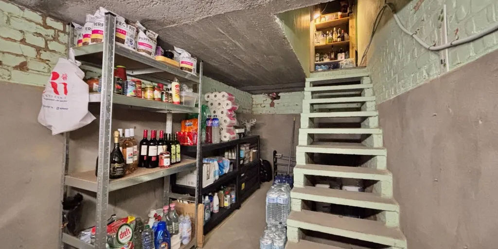 Pièces - Maison Rénovée avec Garage à Tiegem