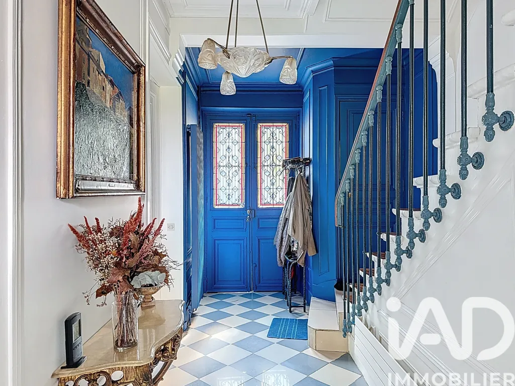 hallway_entrance