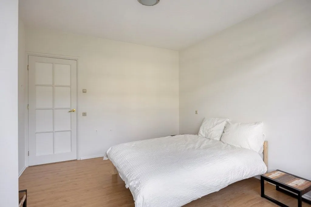 Magamistoad - Bright Two-Bedroom Portiekflat in Benoordenhout