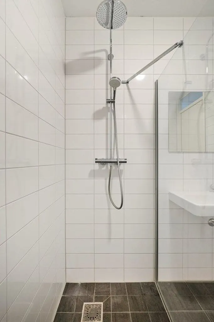 Salles de bain - 4-Bedroom Tussenwoning with Garden in Hillegersberg, Rotterdam