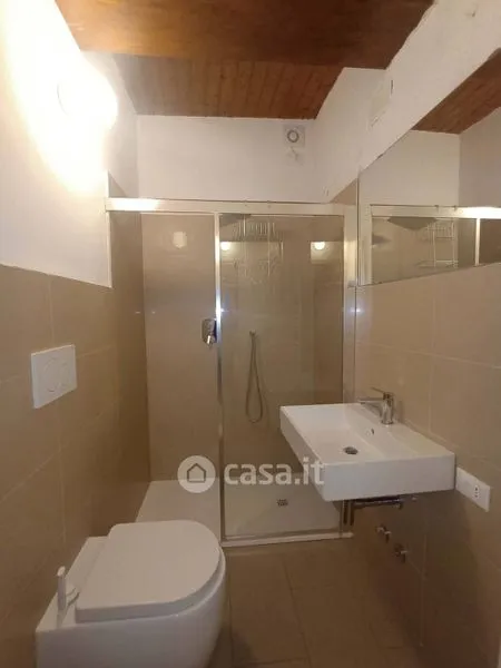 Salles de bain - Large Apartment with 5 Bedrooms in Fano