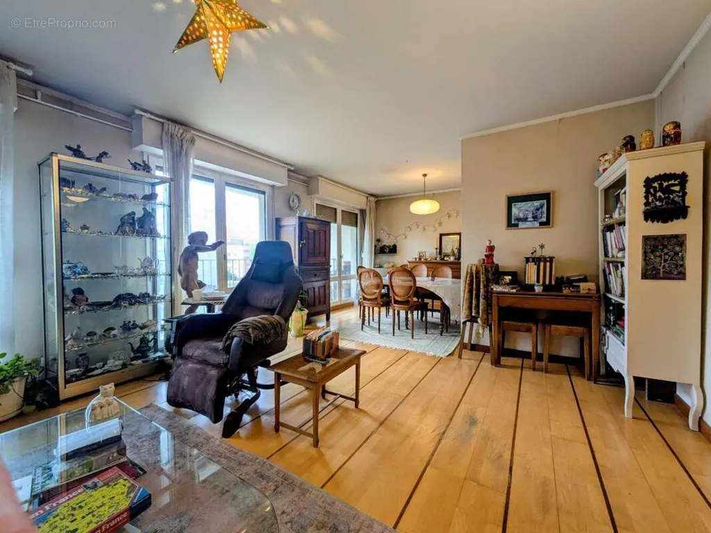 Living Room - Apartment with Balcony in Rennes