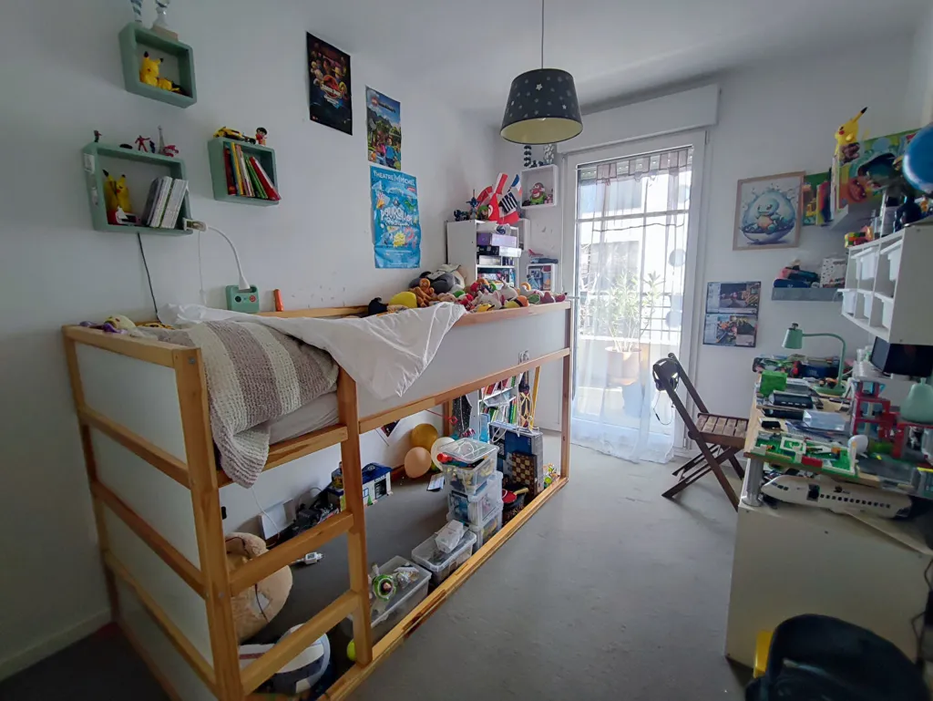 Chambres - Appartement 4 Pièces avec Balcon à Chessy