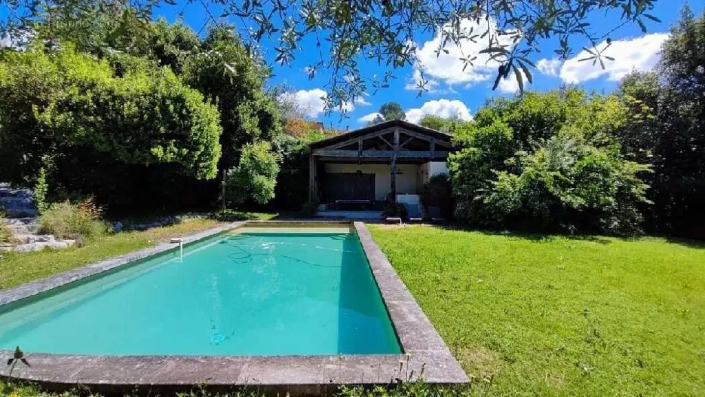 Bassein - Bastide with Pool and Garden in Sommières