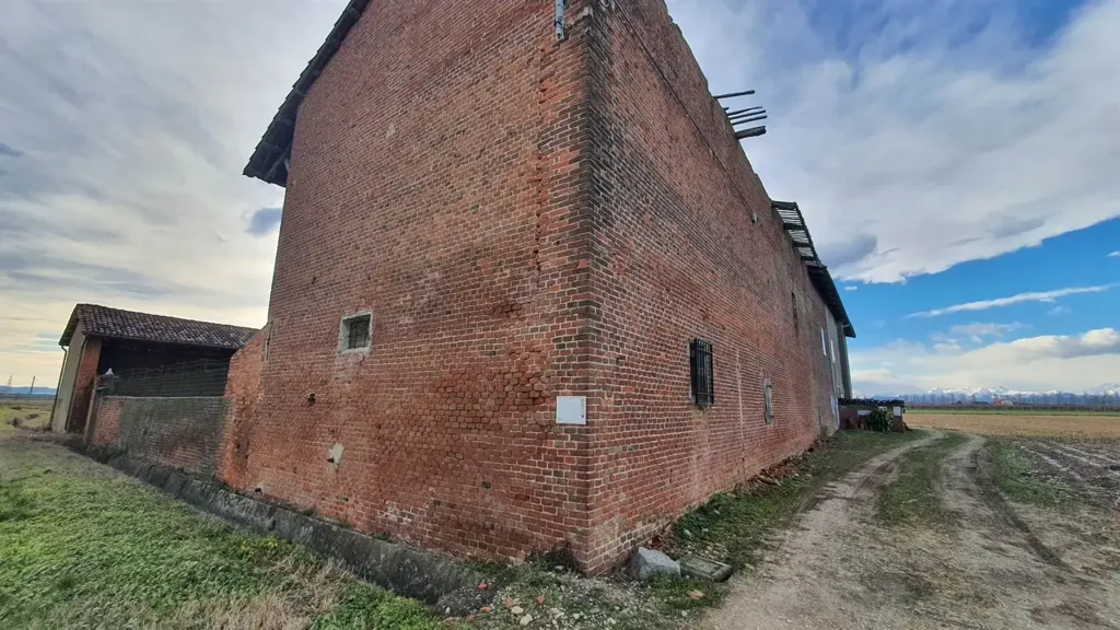 Välivaade - Traditional Farmhouse with Private Garden in Cigliano