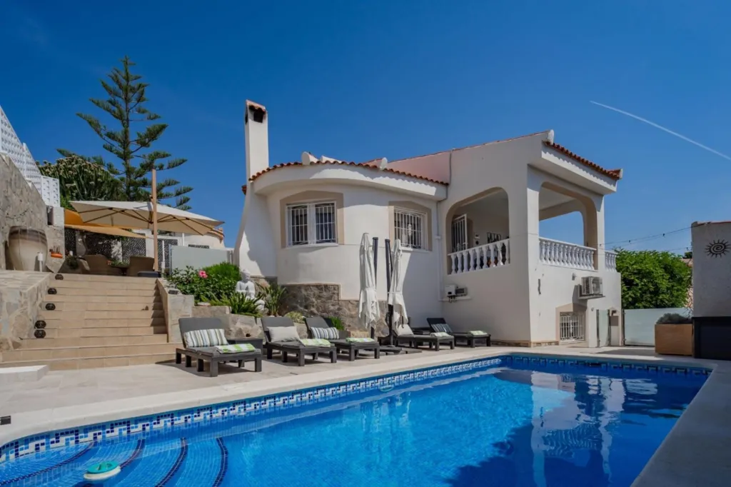 Bassein - Luxury Villa with Heated Pool in Ciudad Quesada