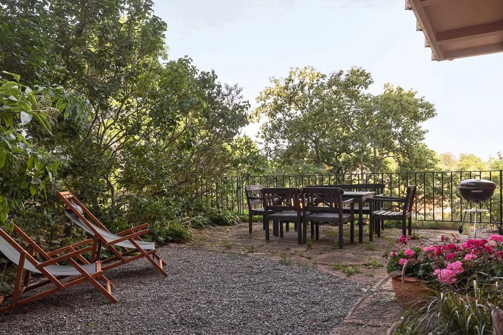 Terrass - Apartment with Waterfront View in Hornstull