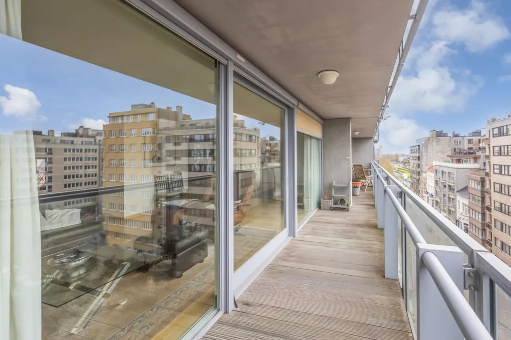 Rõdu - Spacious Apartment with Terrace in Ostend