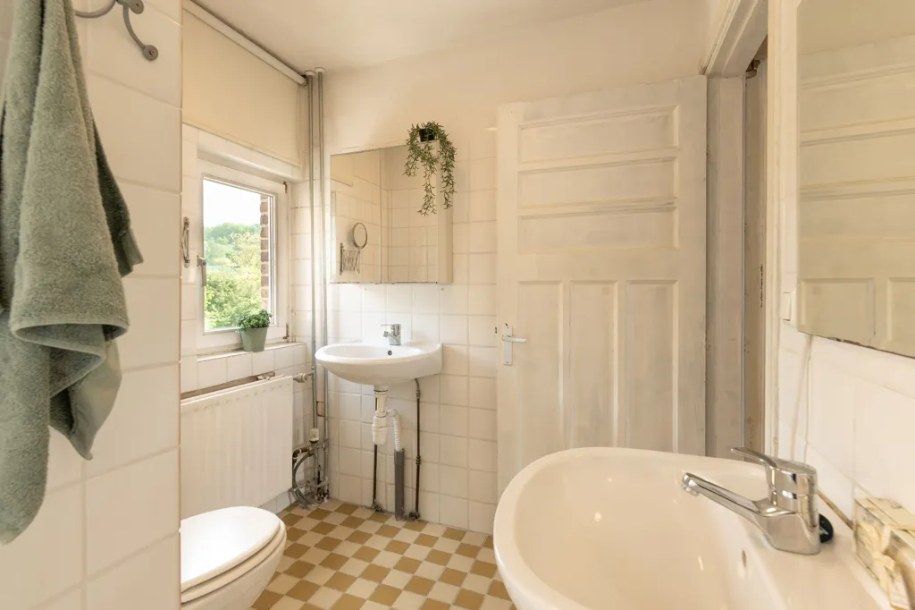 Vannitoad - Characterful Detached House with Garden in Geulle
