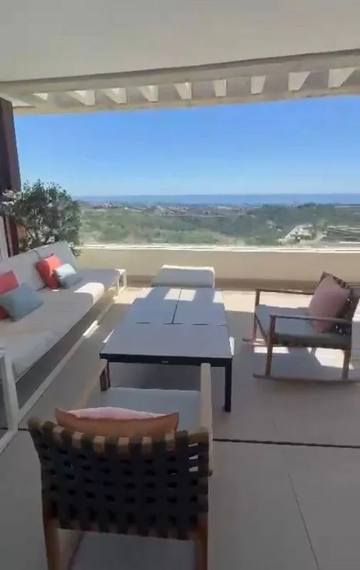 Terrass - Furnished Apartment with Pool in Benahavís