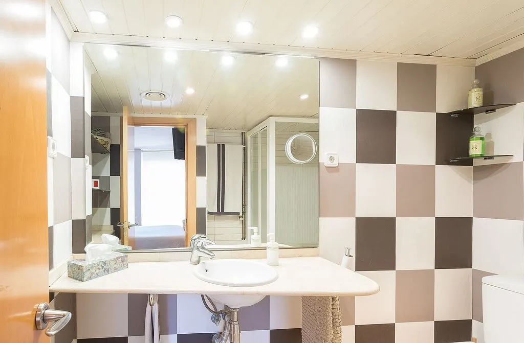 Bathrooms - Apartment with Pool and Terrace in Sarrià