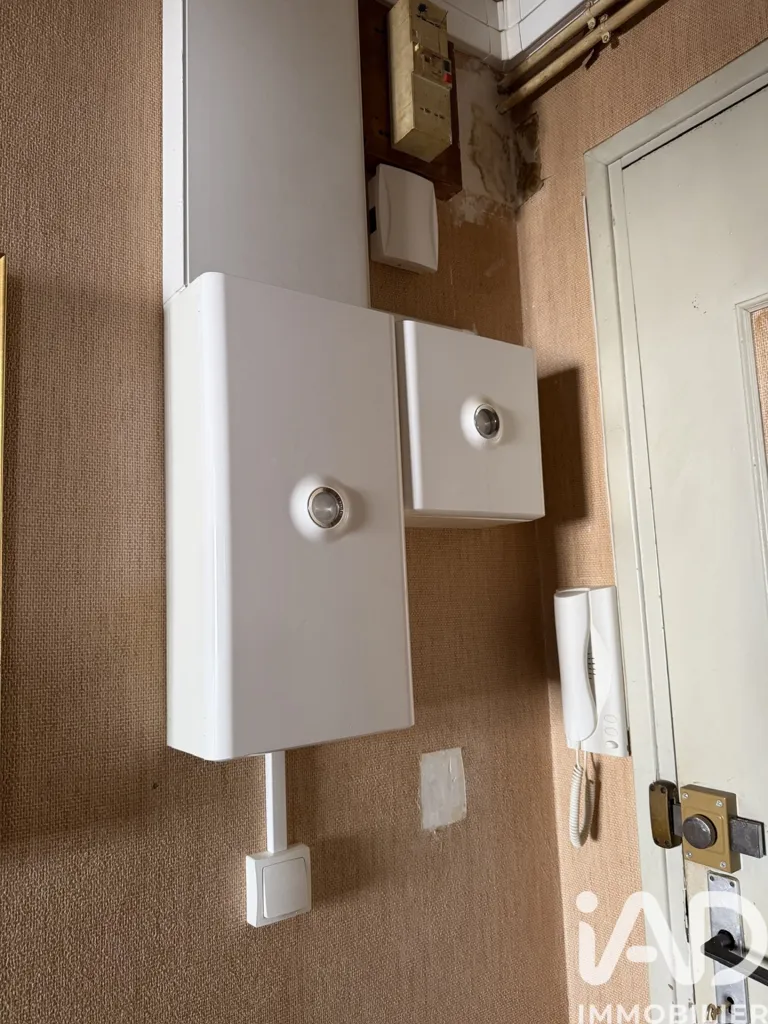 Utility Room - 3-Bedroom Apartment with Balcony in Tarbes