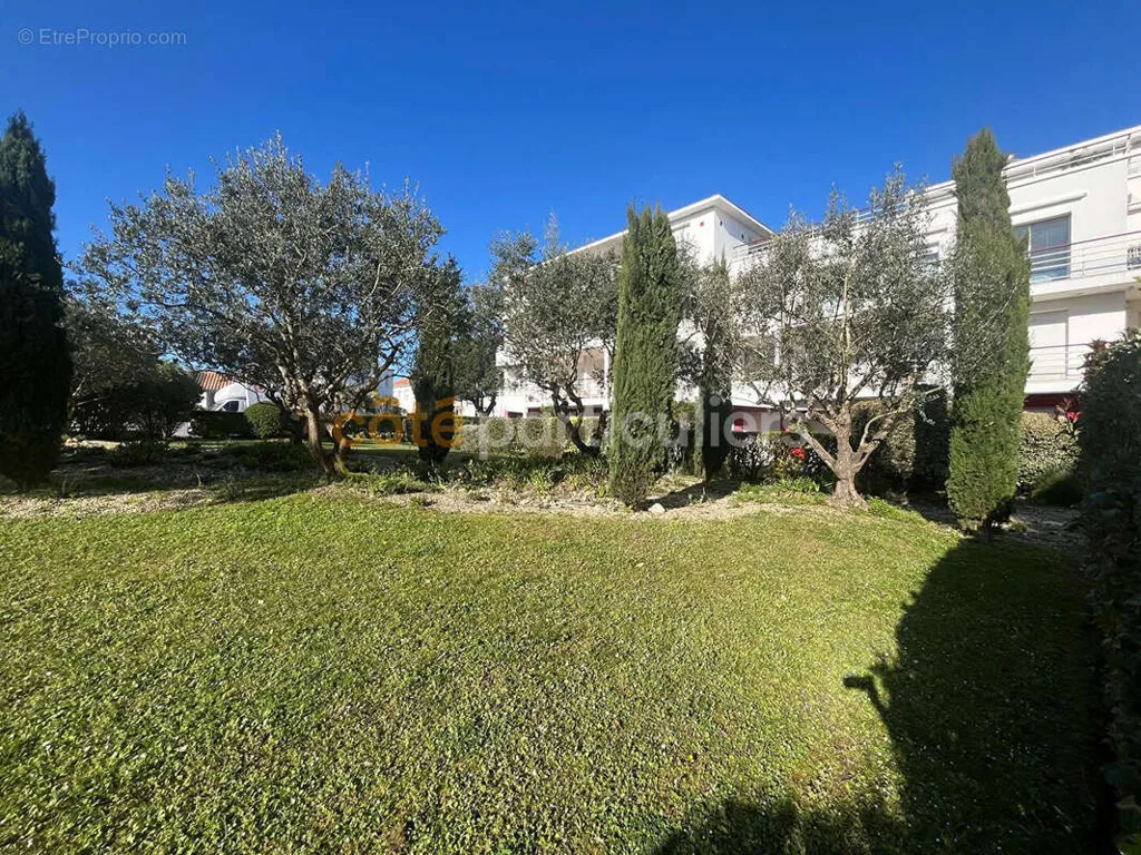 Aed - Traversant Apartment with Balcony in Royan
