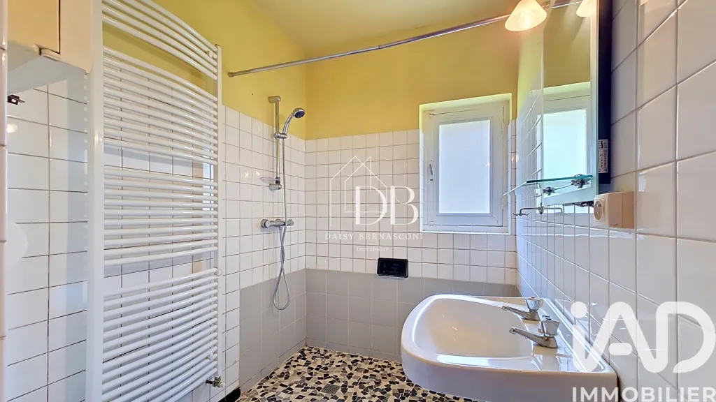 Salles de bain - Maison de Campagne à Rénover avec Terrain à Bazas