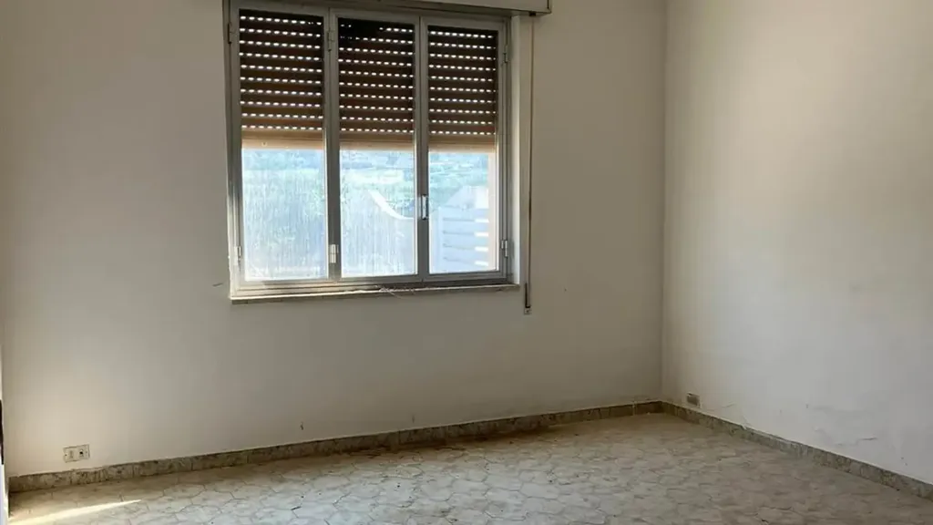 Pièces - Villa to Renovate with Sea View in Pachino