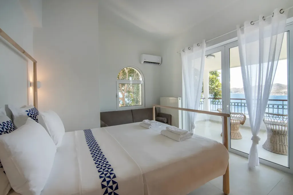 Chambres - Villa with Sea View in Daskaleio, Attica