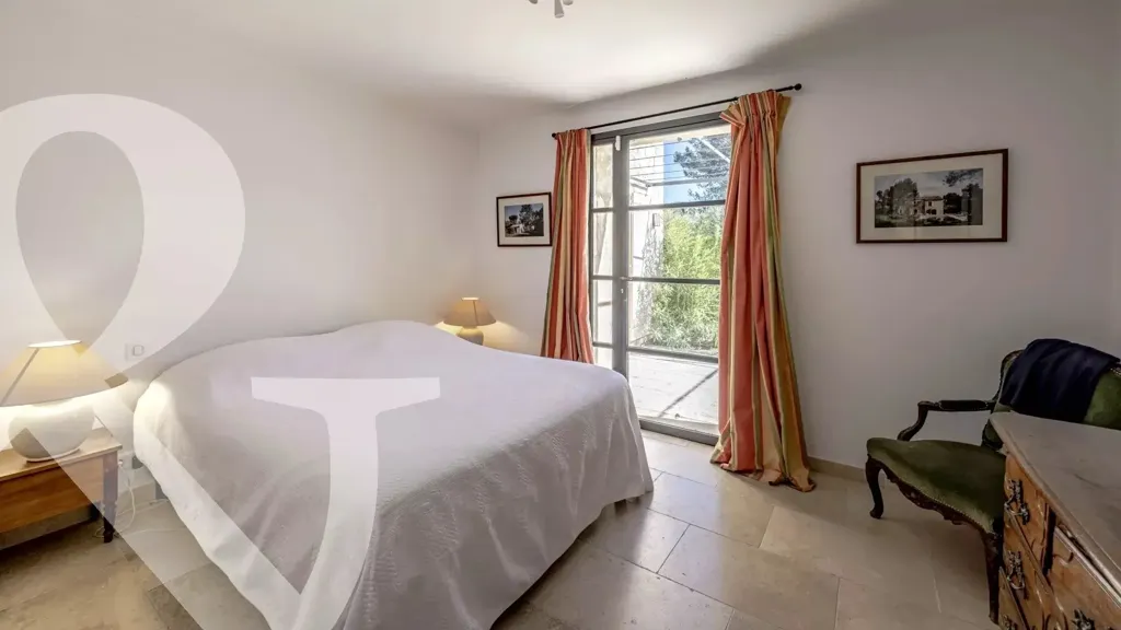 5-toaline maja asukohas Eygalières
