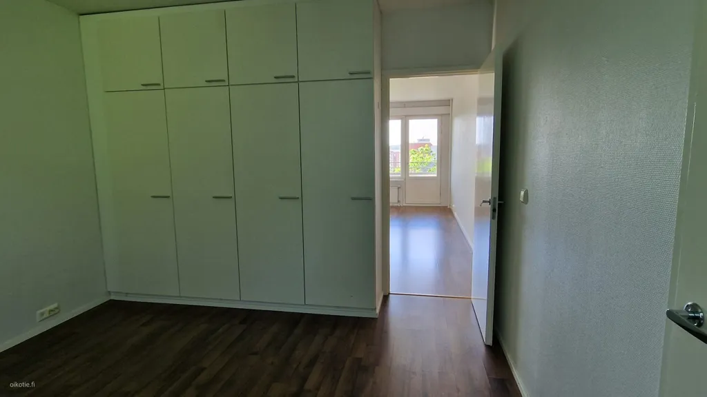 Rooms - Bright Apartment with Balcony in Lahti