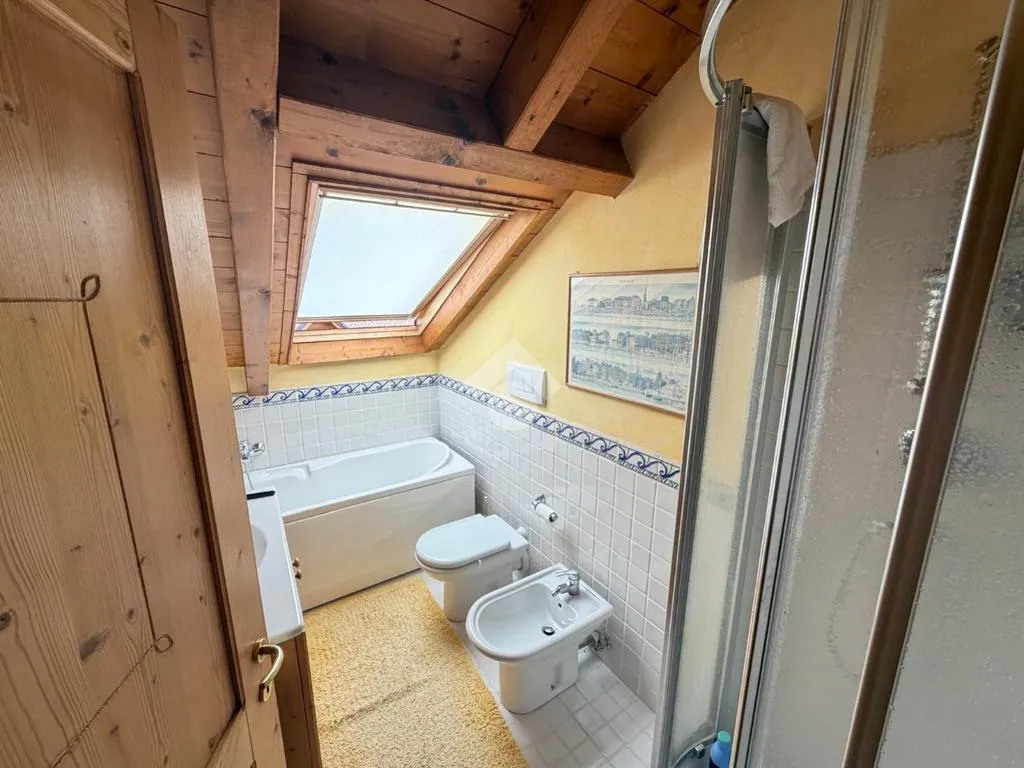 Salles de bain - Duplex Apartment with Balcony in Gallio