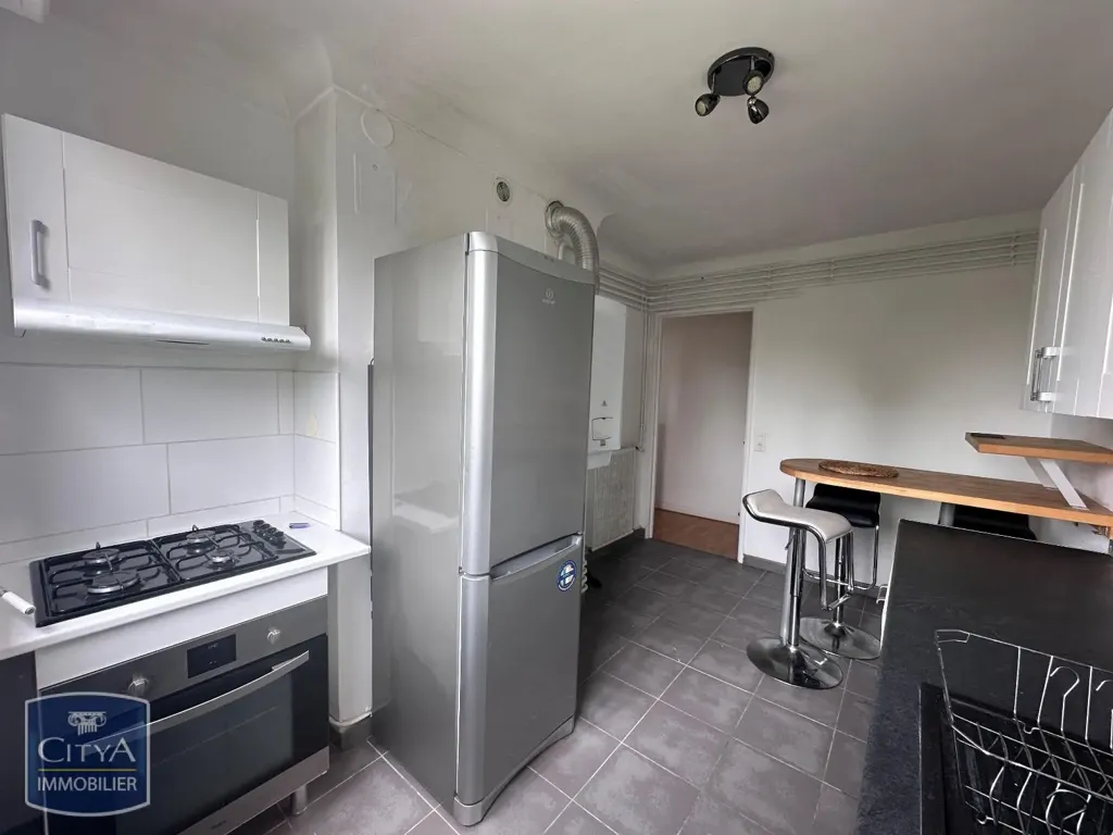 Cuisine - Appartement Rénové avec Vue Dégagée à Pau