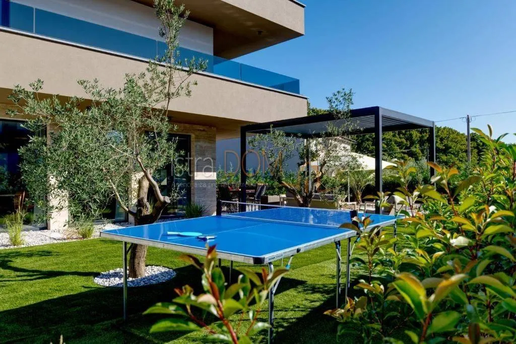 Terrass - Modern Villa with Pool in Marčana