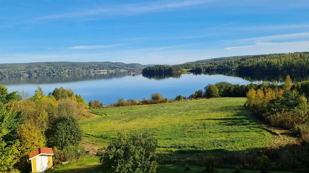Aed - Villa with Lakeside Double Plot in Lucksta