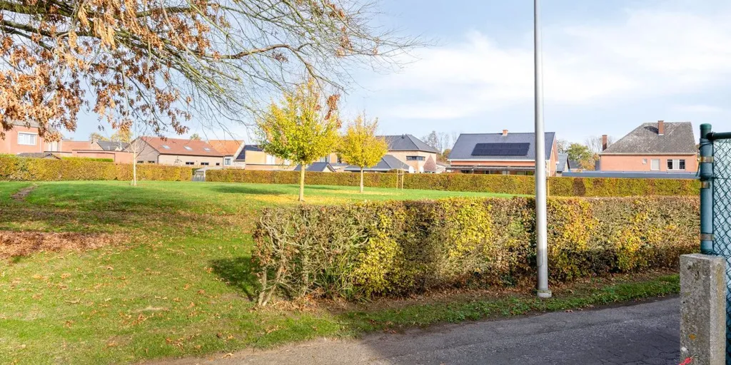 Jardin - Maison à Rénover avec Garage à Hoepertingen
