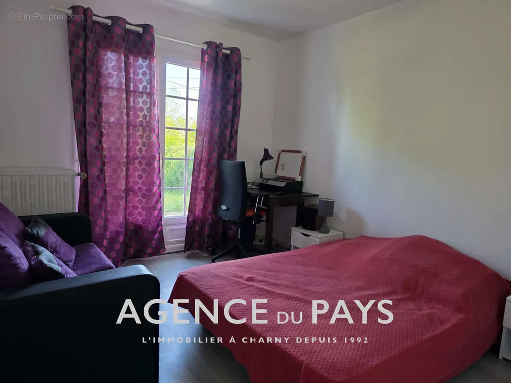 Chambres - Maison Contemporaine avec Jardin à Charny