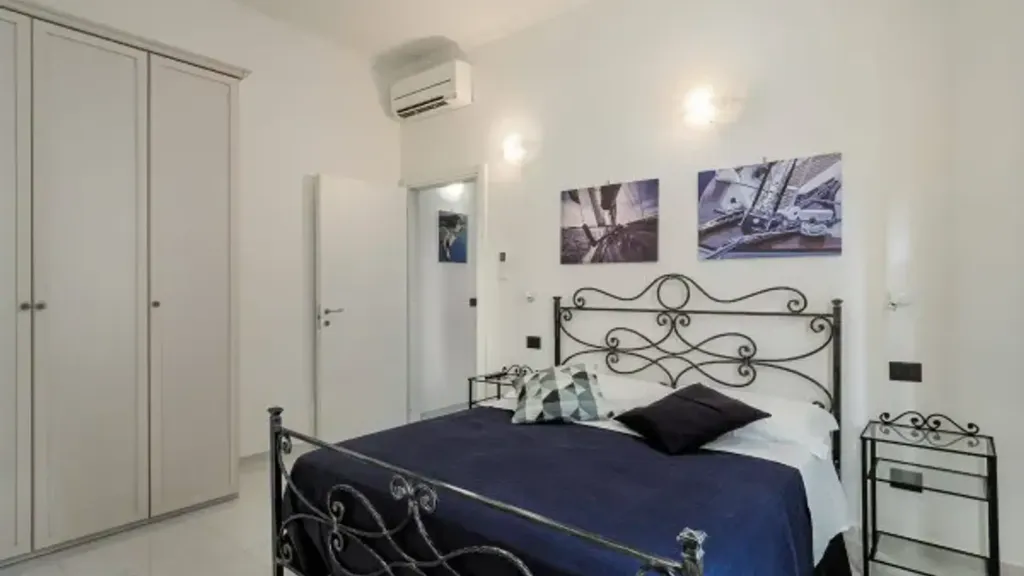6-room apartment in IT