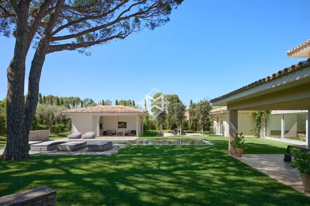 Jardin - Villa Luxueuse avec Piscine à Saint-Tropez
