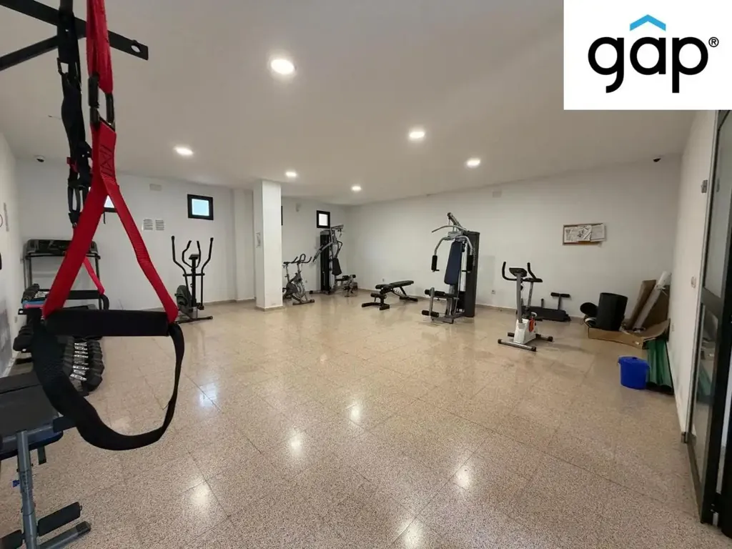 Toad - Spacious Student Flat with Gym in Calle de las Encinas