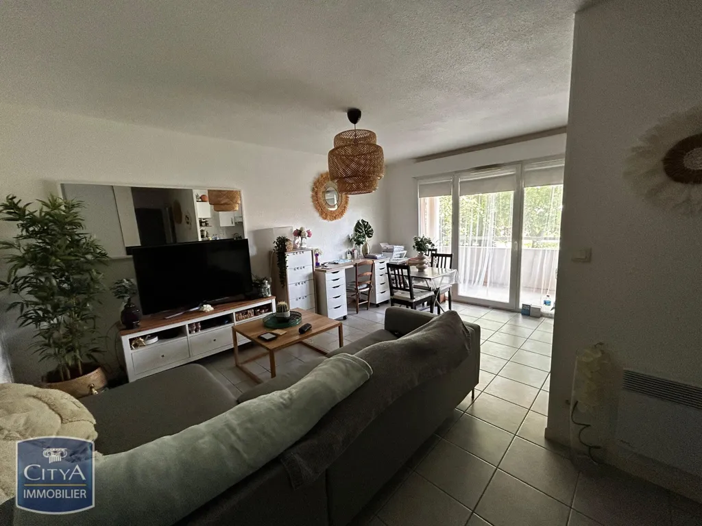 Soggiorno - Two-Bedroom Apartment with Terrace in Dax