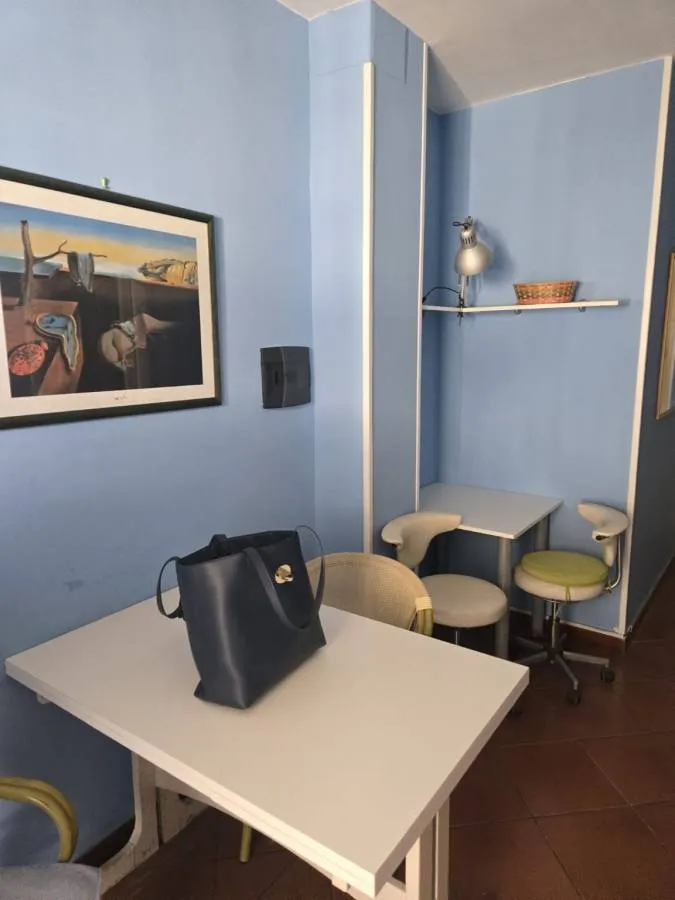 Salle à manger - Rearranged 2-Bedroom Apartment in Caserta