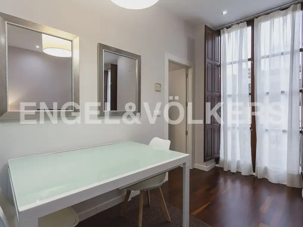 Salle à manger - Loft with Balcony in Ciutat Vella, Valencia