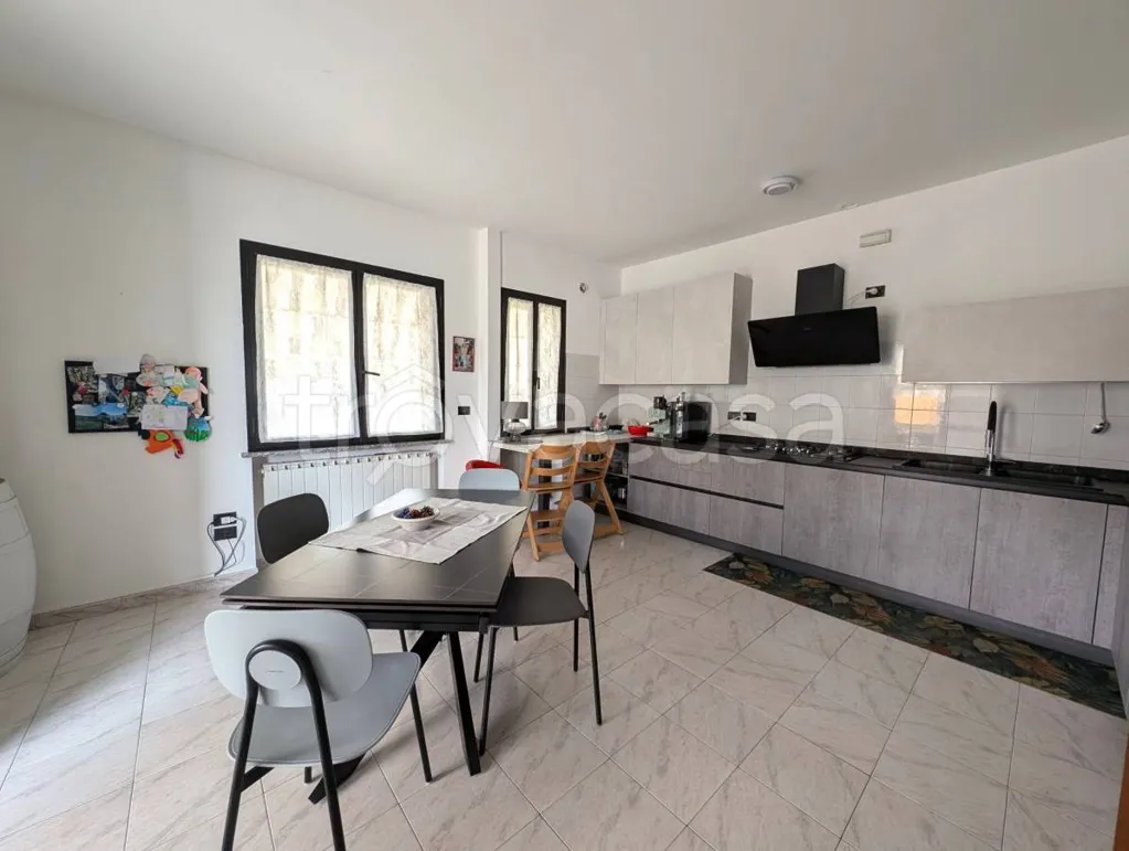 Cuisine - Villa with Garden and Pool in Beinette