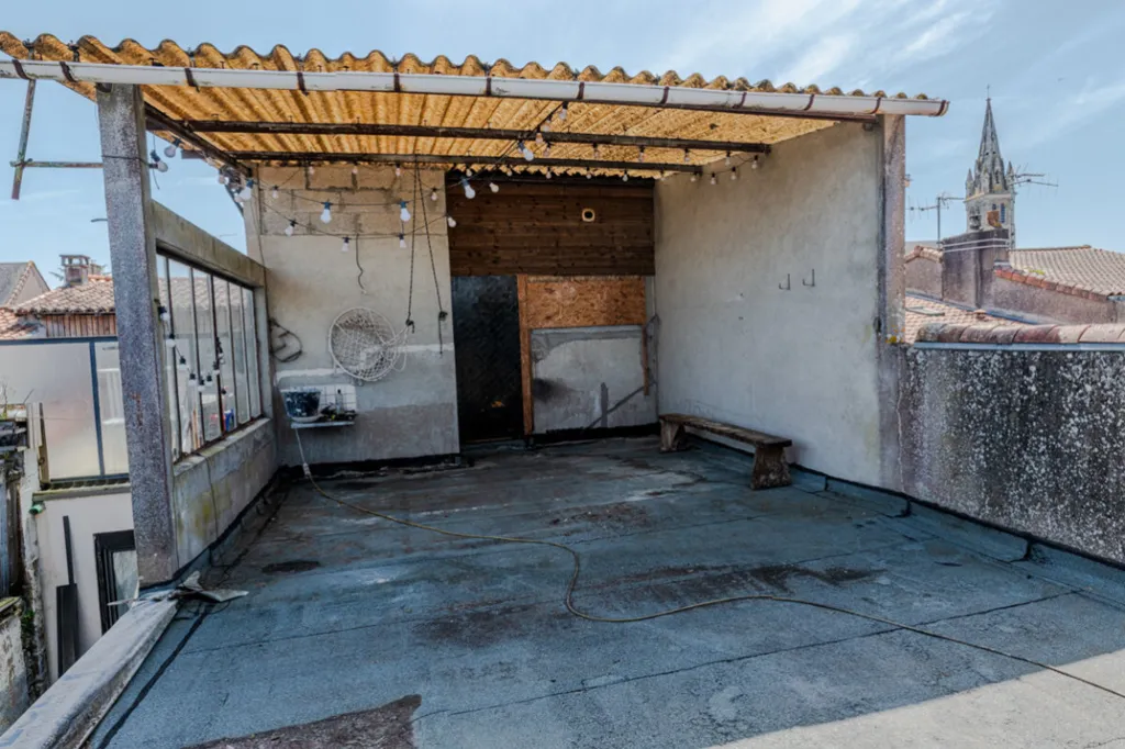 Terrass - Mixed-Use Property with Loft Potential in Torfou