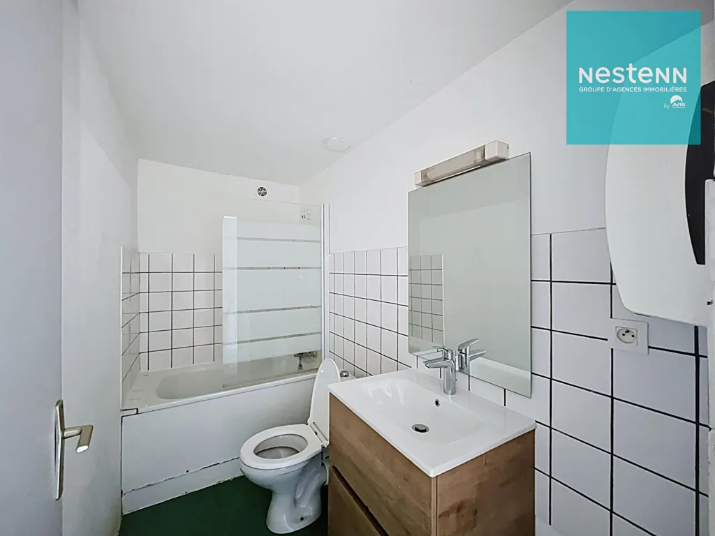 Salles de bain - Appartement T1 Rénové avec Balcon à Montbrison