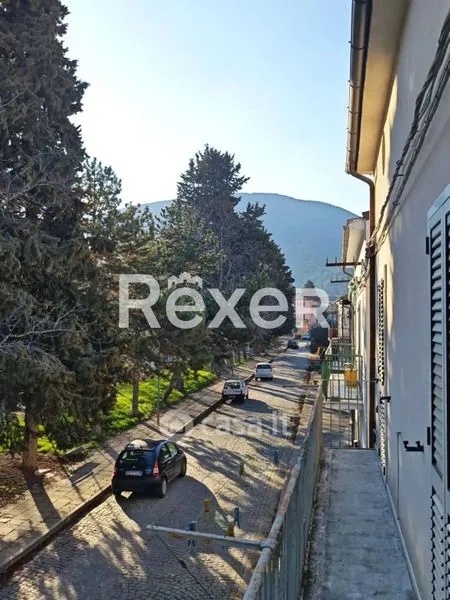 Välivaade - Independent House with Garden in Raiano