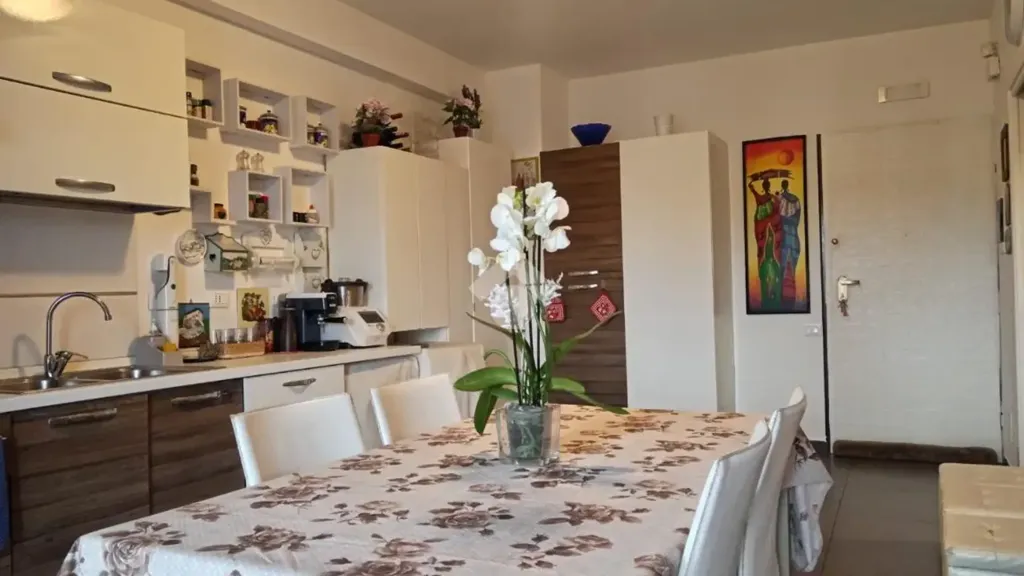 Söögituba - Modernised Apartment with Balcony in Palermo