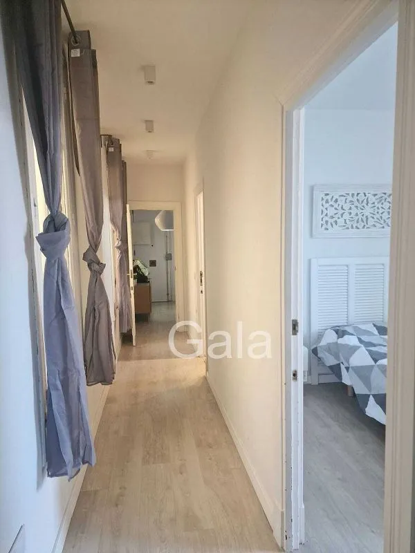 Magamistoad - Modernised Flat with South Light in Trafalgar