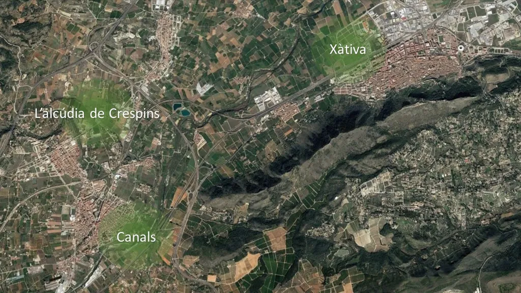 Rustic Land with Vineyard in La Llosa de Ranes