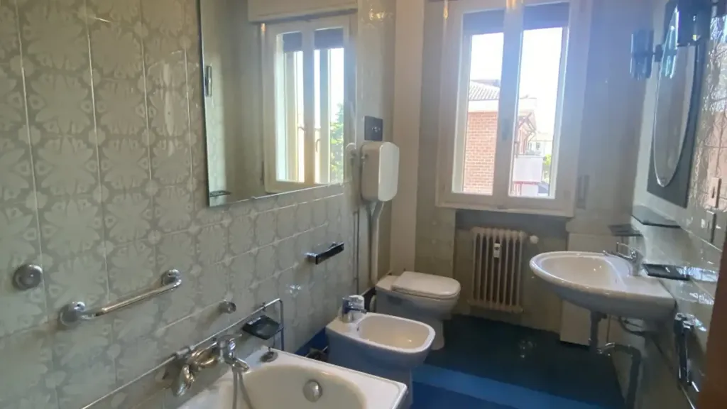 Salles de bain - Penthouse Apartment with Balcony in Padova