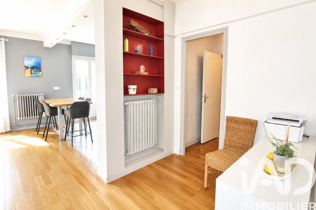 Salle à manger - Appartement Familial avec Grenier Aménageable au Centre de Lisieux