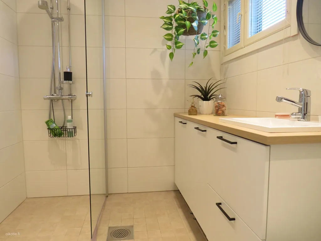 Vannitoad - Well-Maintained Terraced House with Sauna in Helsinki