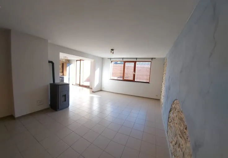 Elutuba - Bright Flat with Terrace in Central Location
