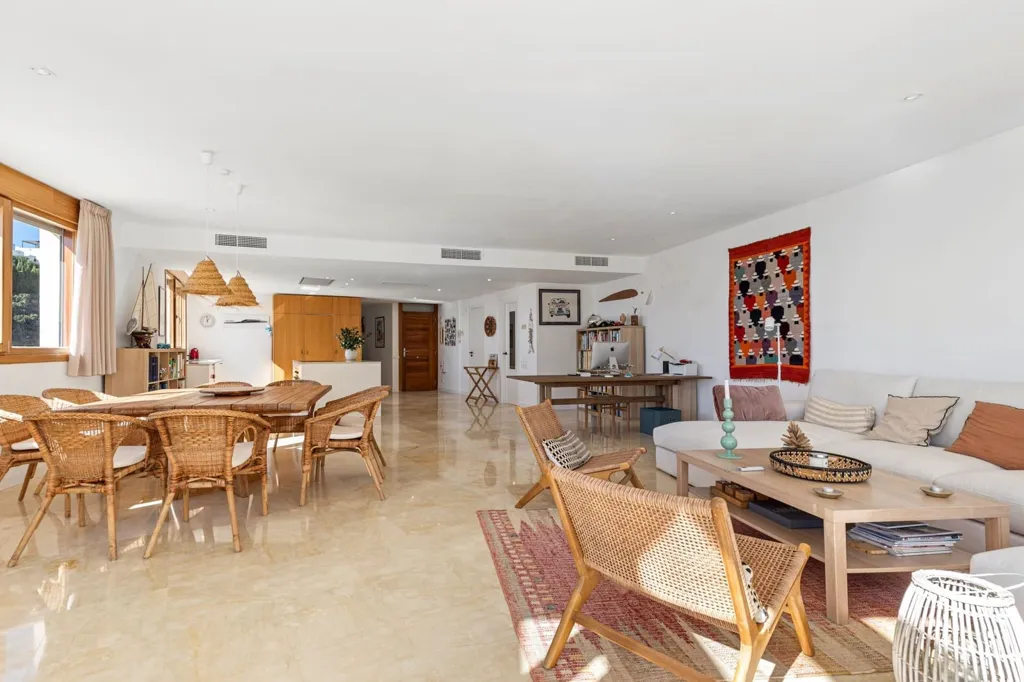 Elutuba - Penthouse with Sea View in Marbella