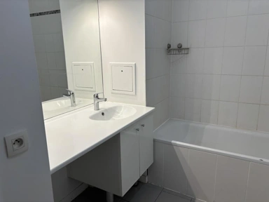 Salles de bain - Appartement 3 Pièces avec Terrasse à Mantes-la-Jolie