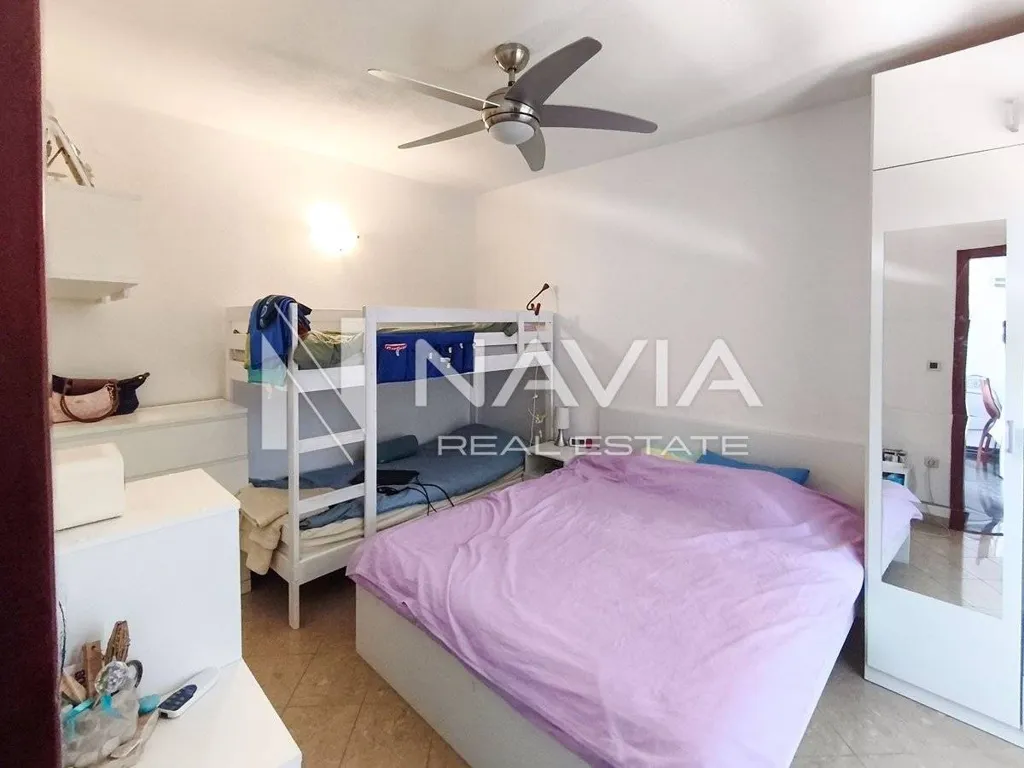Chambres - Two-Bedroom Apartment with Terrace in Pakoštane