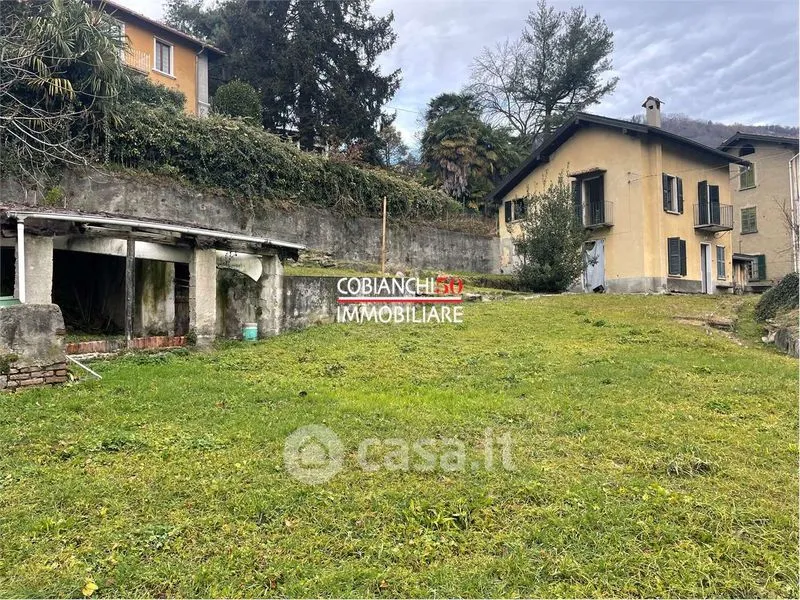 Giardino - Independent House for Renovation in Ghiffa
