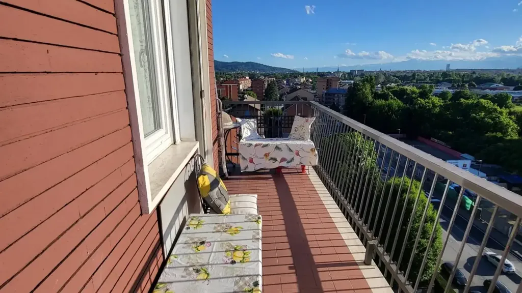 Balcon - Triplex with Panoramic View in Turin